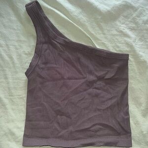 Nikibiki One-Shoulder Ribbed Crop Top in Plum